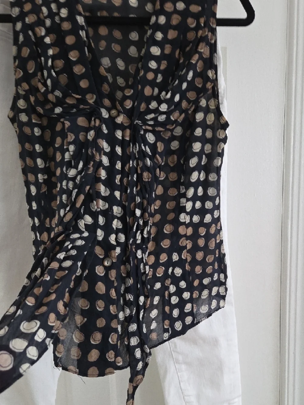Moulinette Soeurs sleeveless sheer